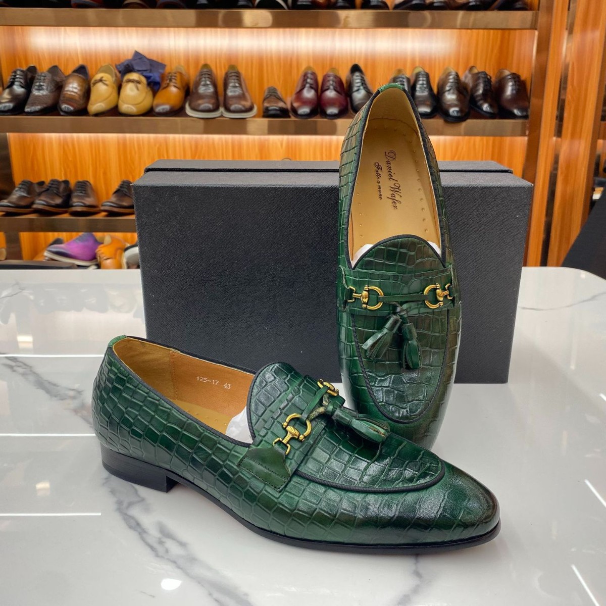 Men's Faux Leather Horsebit Lo - Men'S Shoes Crocs のレビューと価格