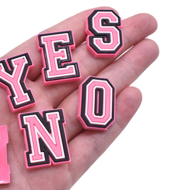 Pink Letter Shoe Charms for Cr - Men'S Shoes Crocs のレビューと価格