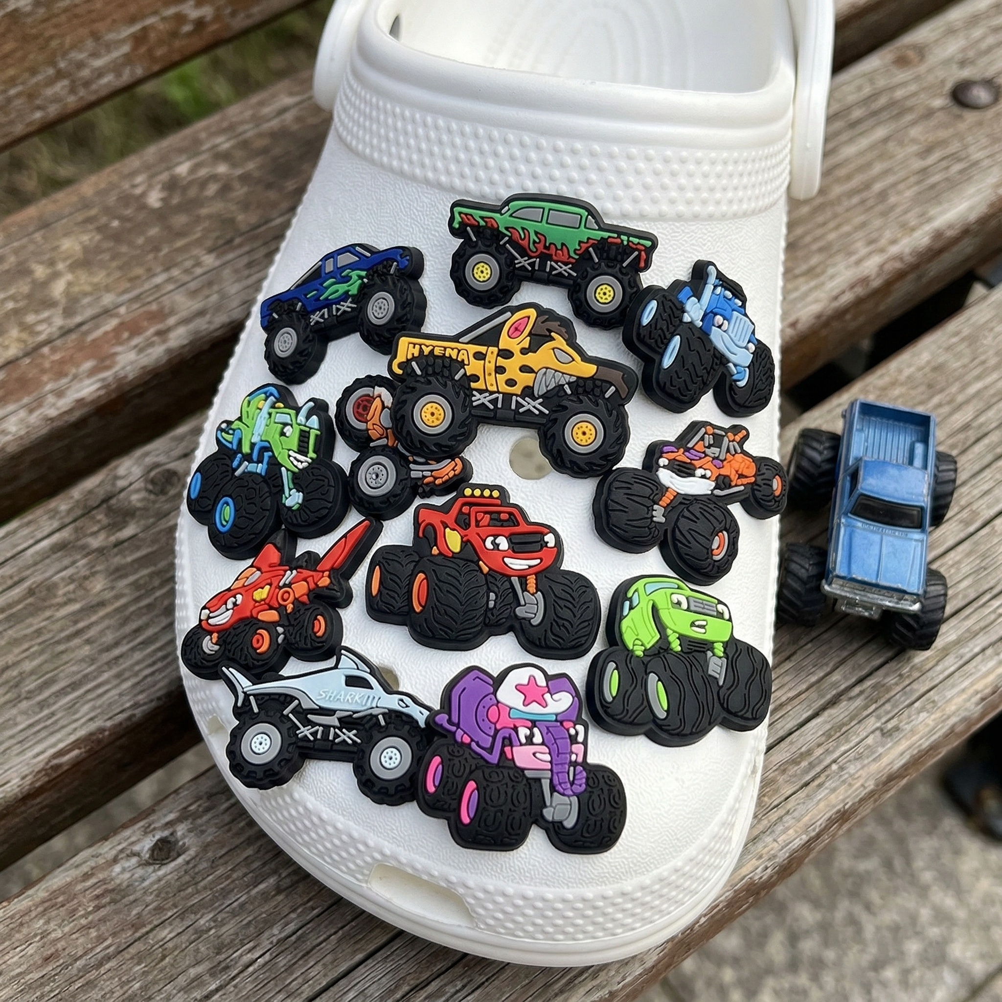 11Pcs Cars Cartoon Shoe Charms - Men'S Shoes Crocs のレビューと価格